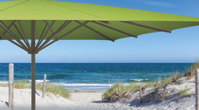 Sonnenschirm für Strand-Gastronomie
